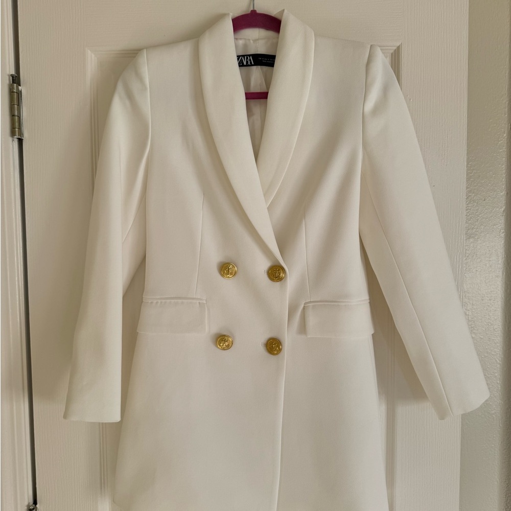 Zara white blazer/ size small